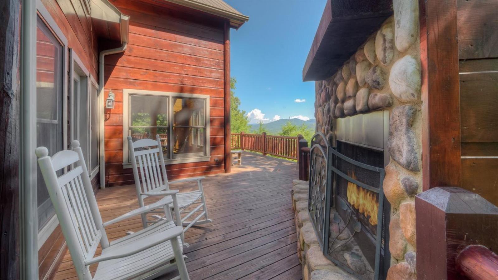 Pinecrest Lodge - Views In Aska Adventure Area Blue Ridge Exterior foto